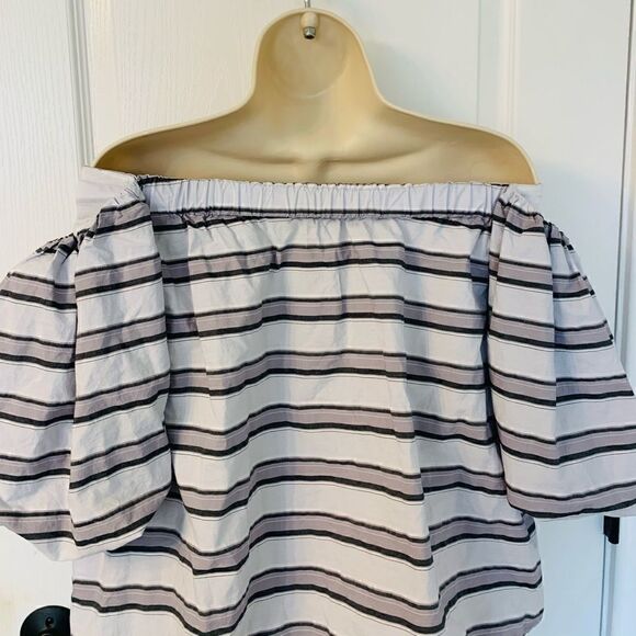1. State Puff Sleeve Gray & White Stripe Off the Shoulder Top! 🔥 - Picture 4 of 4